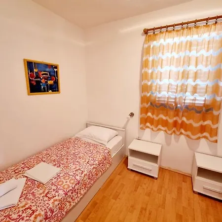Villa Baska 公寓